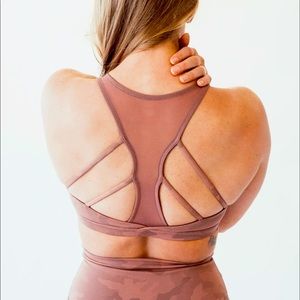Ptula Ignite Sports Bra (Coral Sands)